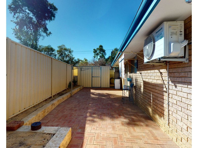 2 Valley Brook Road, Caversham WA 6055