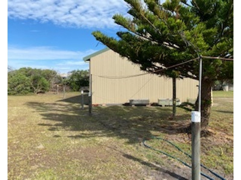 20 Centre Rd, Seaspray VIC 3851
