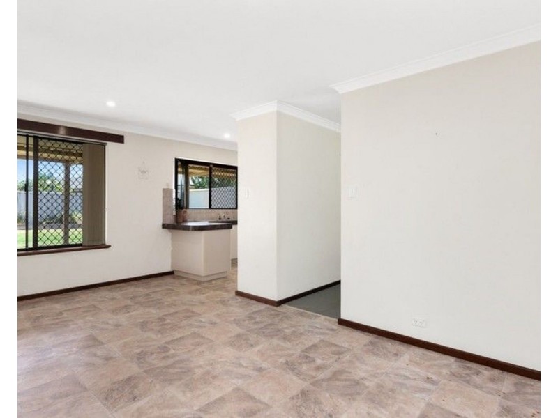 8 CASSERLEY ROAD, Rockingham WA 6168