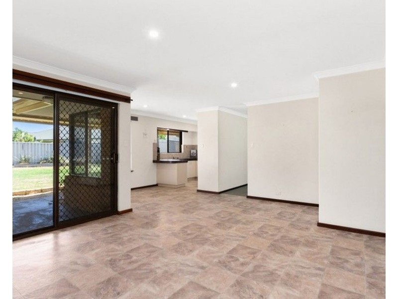8 CASSERLEY ROAD, Rockingham WA 6168