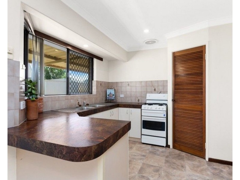 8 CASSERLEY ROAD, Rockingham WA 6168