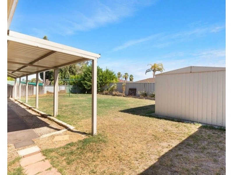 8 CASSERLEY ROAD, Rockingham WA 6168