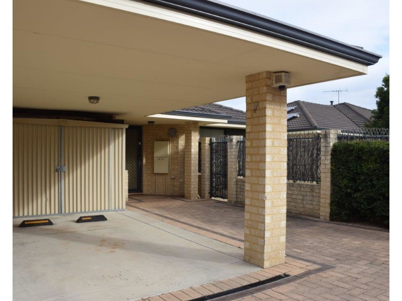 7/71 Upton Street, St James WA 6102