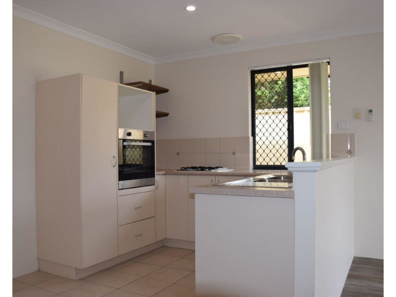 7/71 Upton Street, St James WA 6102