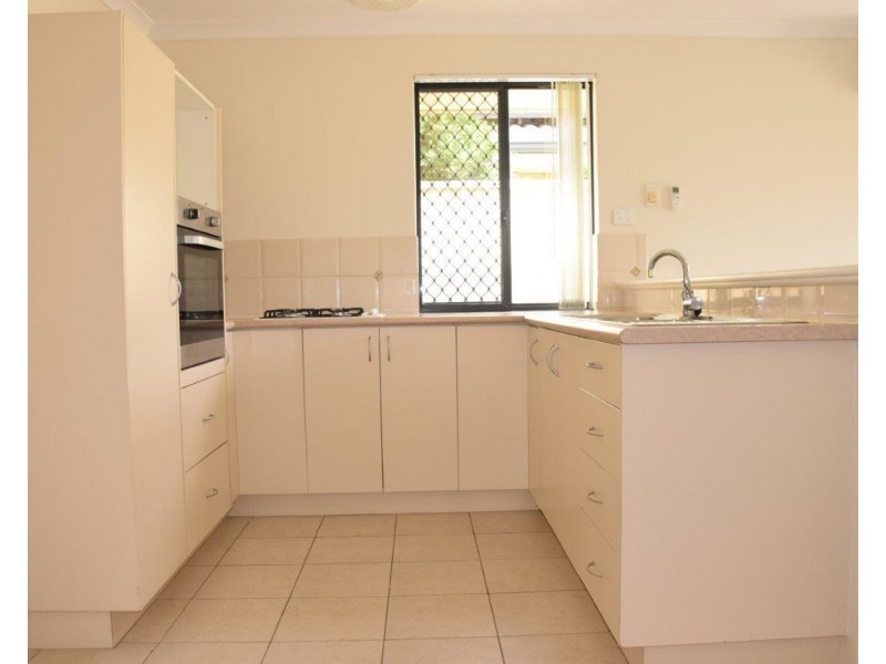 7/71 Upton Street, St James WA 6102