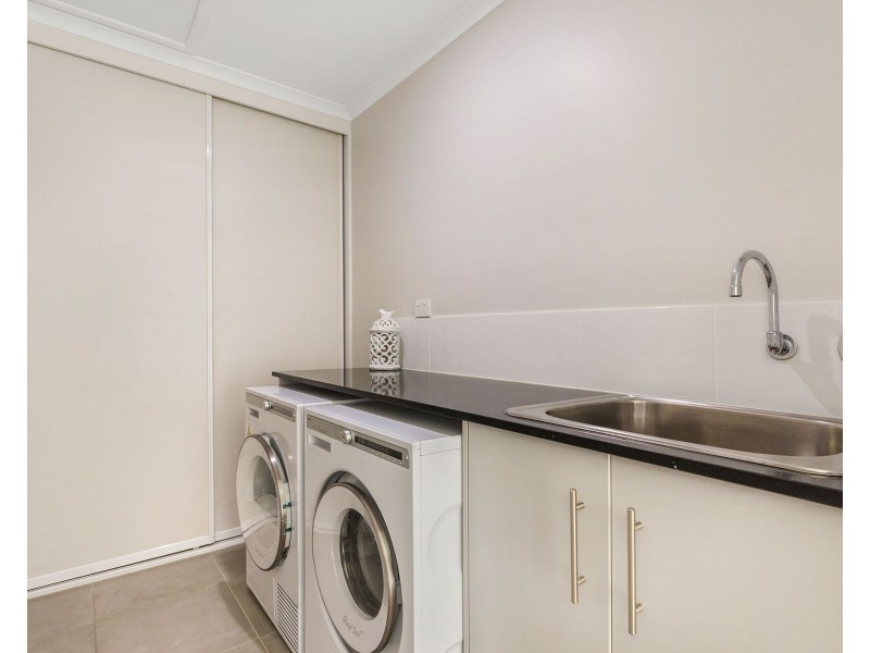 146 McIntosh Creek Road, Jones Hill QLD 4570
