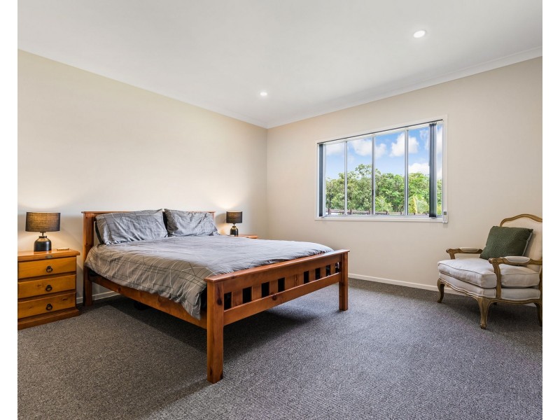 146 McIntosh Creek Road, Jones Hill QLD 4570