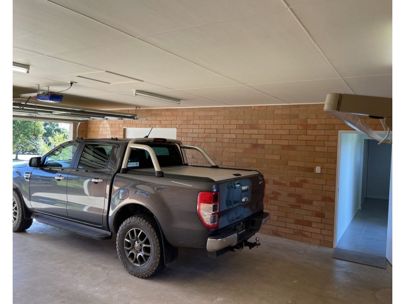 146 McIntosh Creek Road, Jones Hill QLD 4570