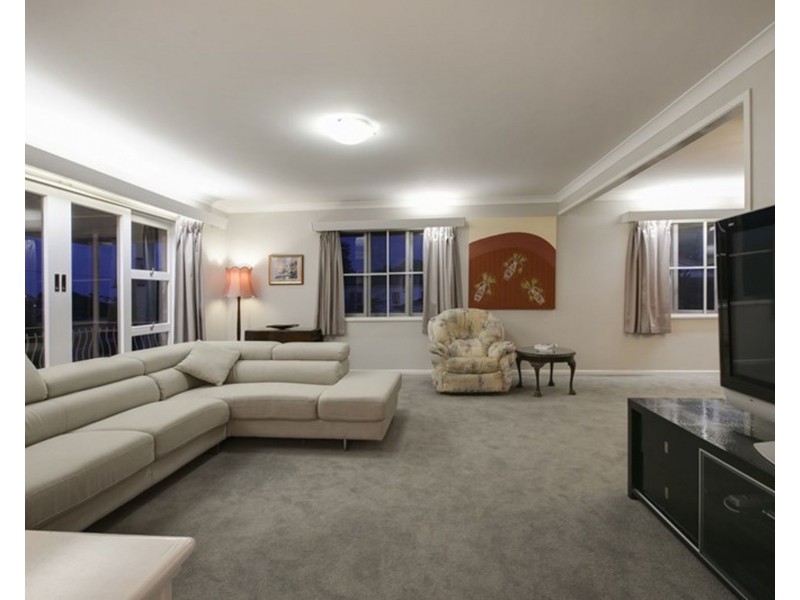 198 Rode Road, Wavell Heights QLD 4012