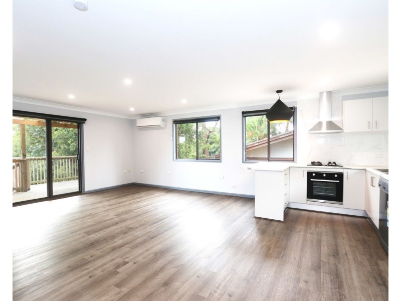 upstairs 162 Eastern Road, Killarney Vale NSW 2261