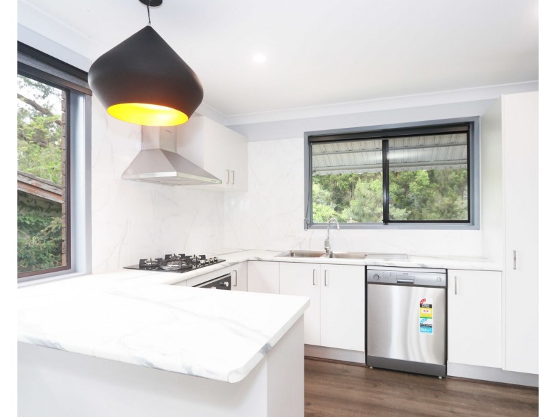 upstairs 162 Eastern Road, Killarney Vale NSW 2261