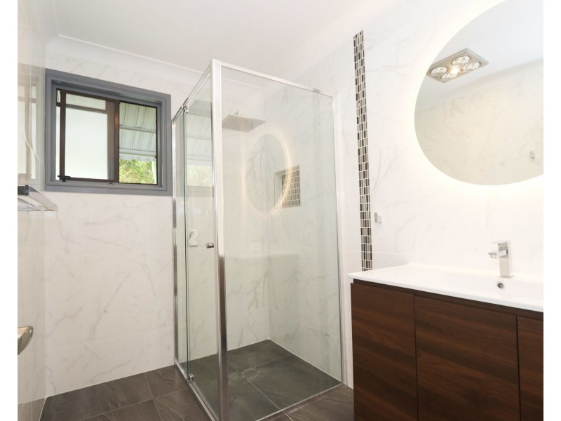 upstairs 162 Eastern Road, Killarney Vale NSW 2261