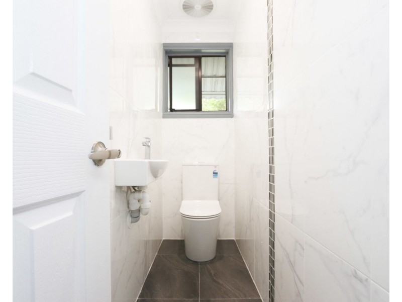 upstairs 162 Eastern Road, Killarney Vale NSW 2261