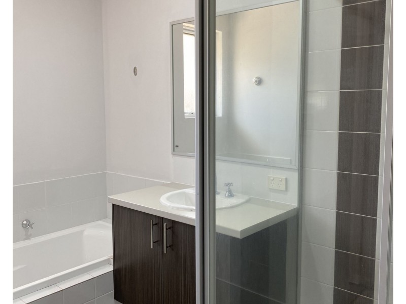 1 Ferndown Corner, Wellard WA 6170