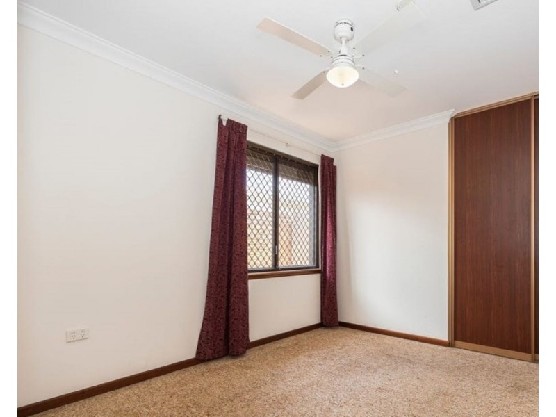 4 Parin Road, Marangaroo WA 6064