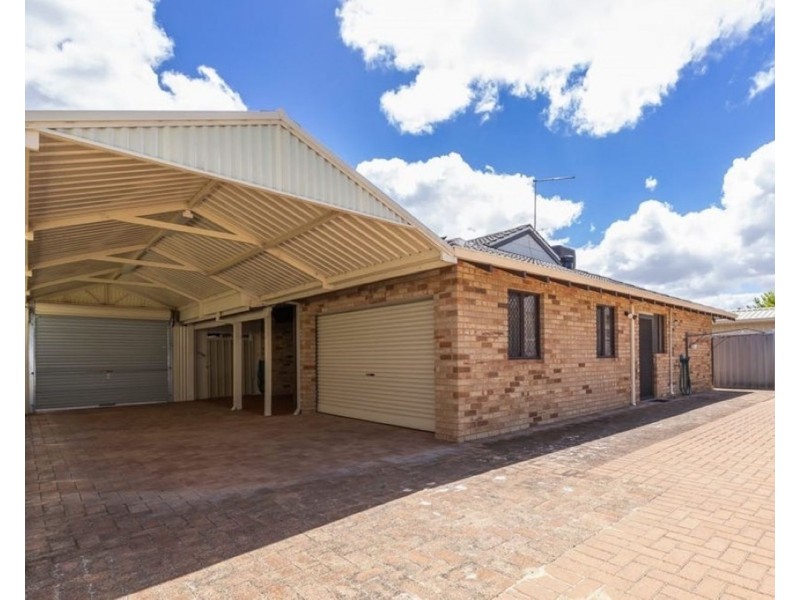 4 Parin Road, Marangaroo WA 6064