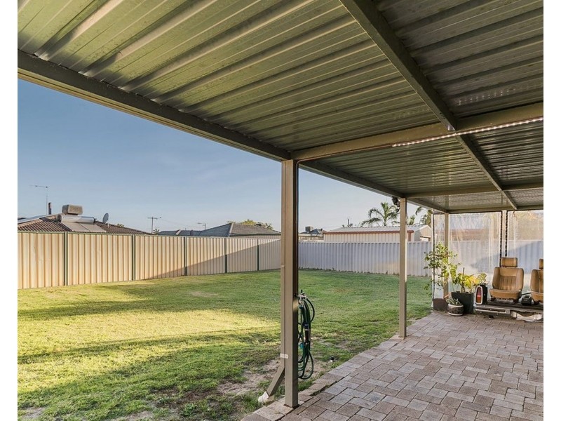 11 Grange Drive, Cooloongup WA 6168