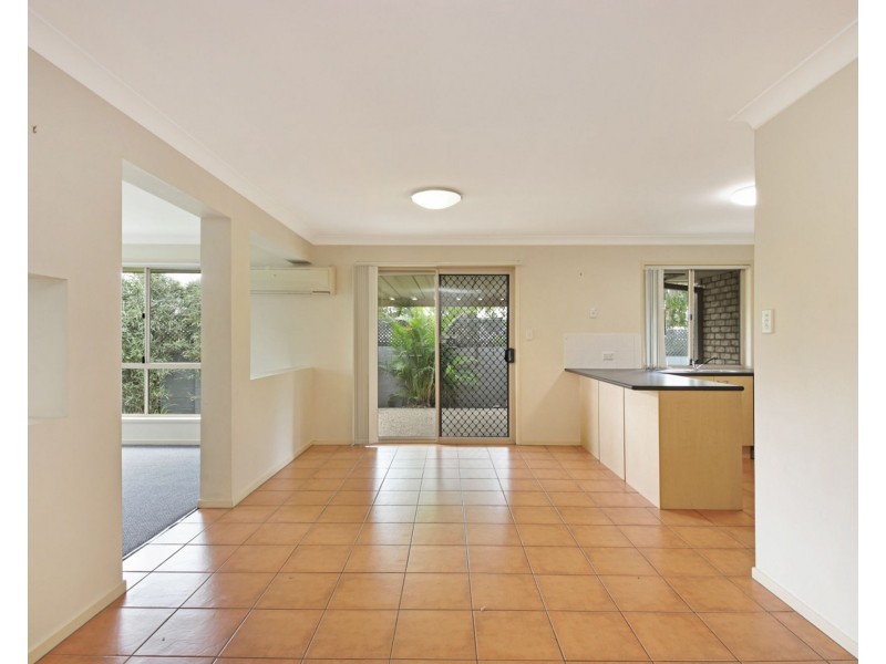1 Dane Court, Manly West QLD 4179
