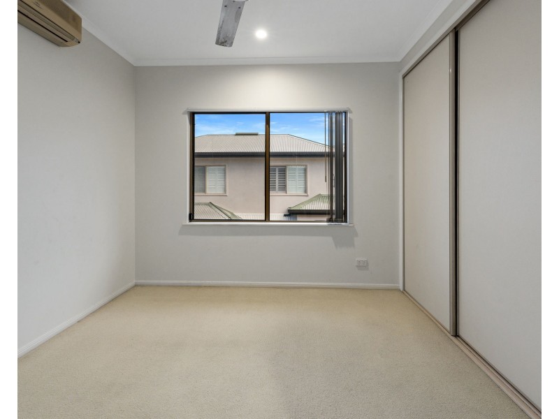4/71-73 Cedar Road, Palm Cove QLD 4879