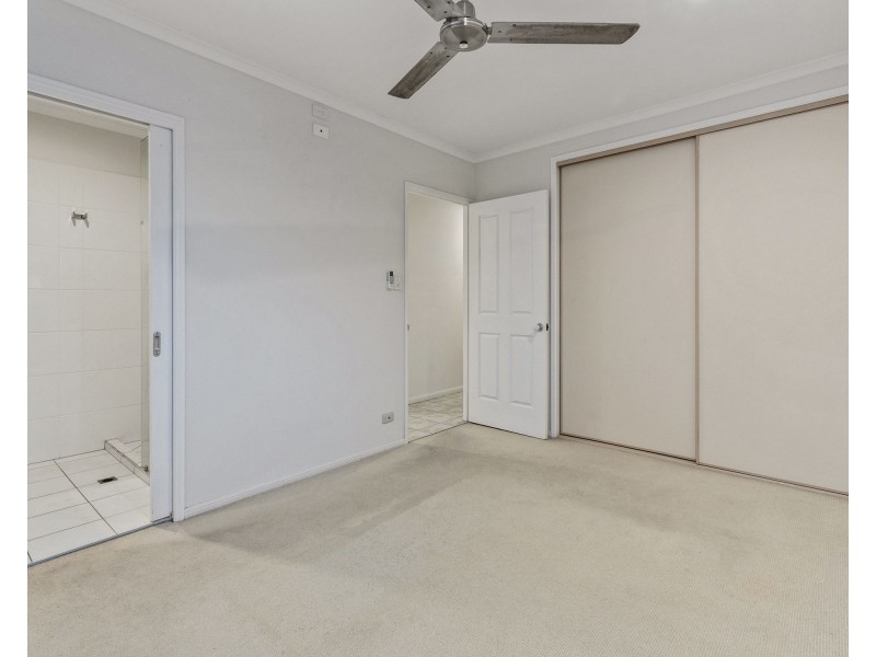 4/71-73 Cedar Road, Palm Cove QLD 4879