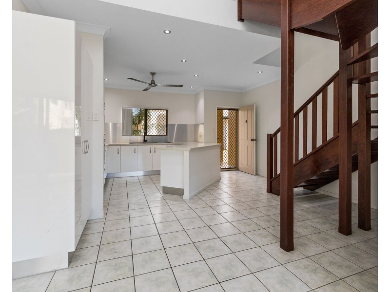 4/71-73 Cedar Road, Palm Cove QLD 4879