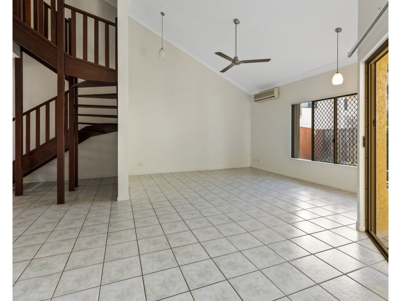 4/71-73 Cedar Road, Palm Cove QLD 4879