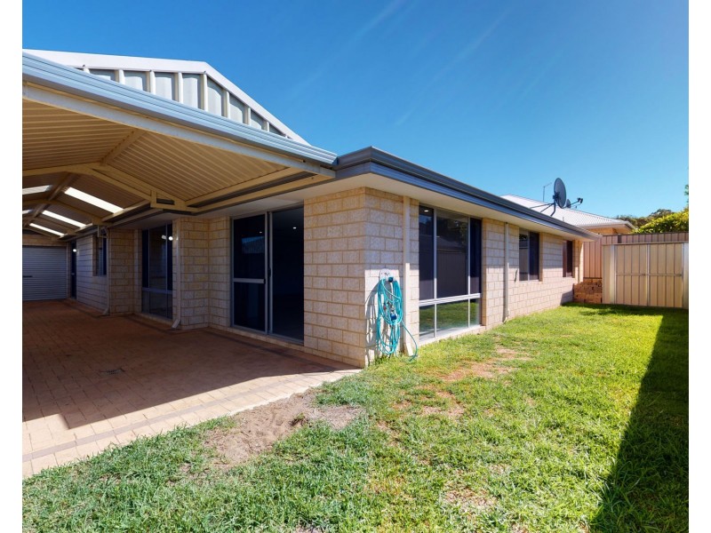 4 Rotterdam Vista, Wanneroo WA 6065