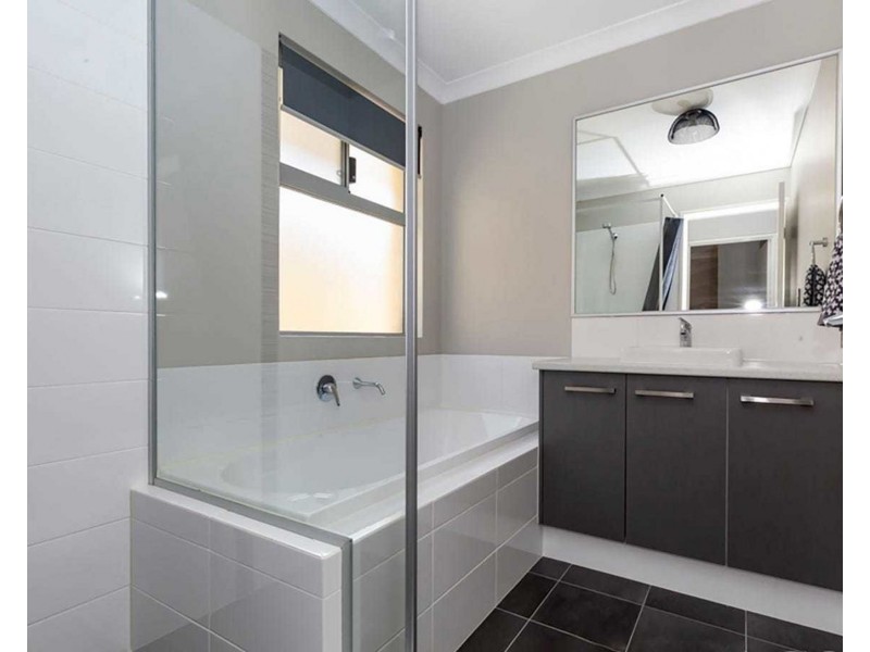 14 Normandie Way, Hilbert WA 6112