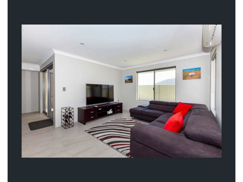 14 Normandie Way, Hilbert WA 6112
