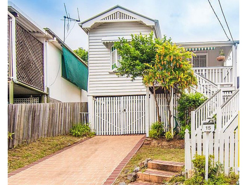 15 WATER ST, Red Hill QLD 4059