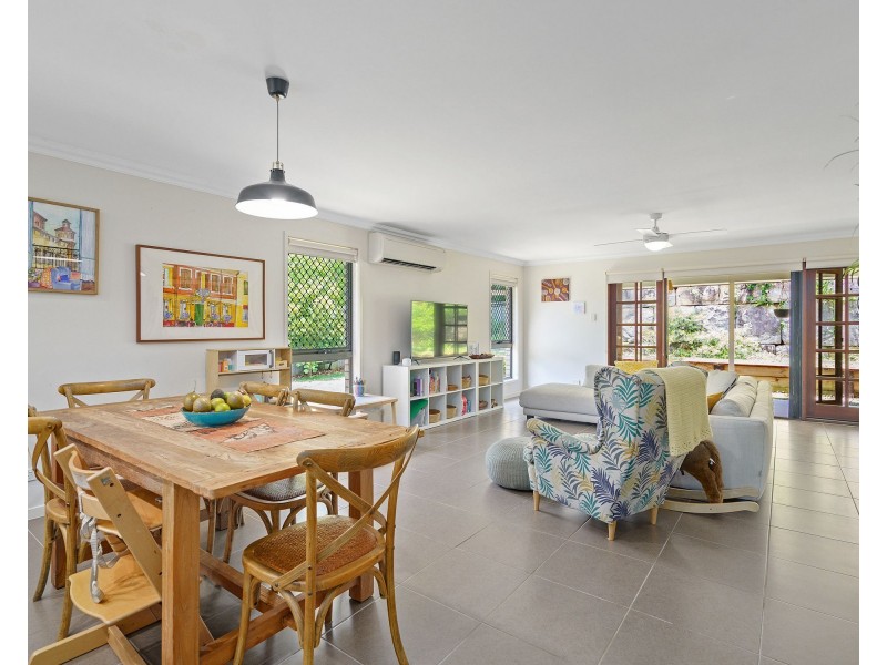 14 Charles Street, Everton Hills QLD 4053