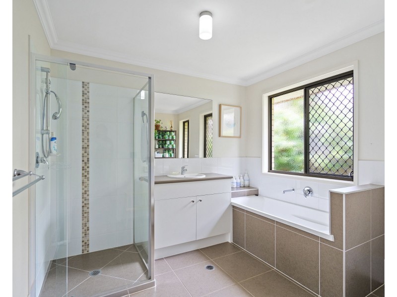 14 Charles Street, Everton Hills QLD 4053