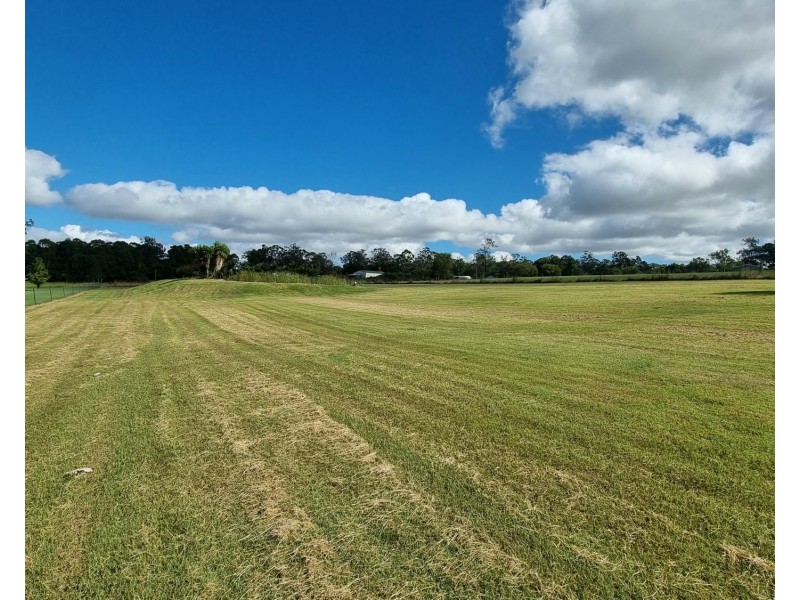 2 Clarkson Drive, Curra QLD 4570