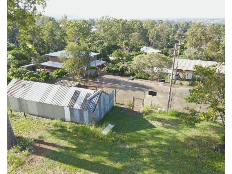 21 Watson Rd, Southside QLD 4570