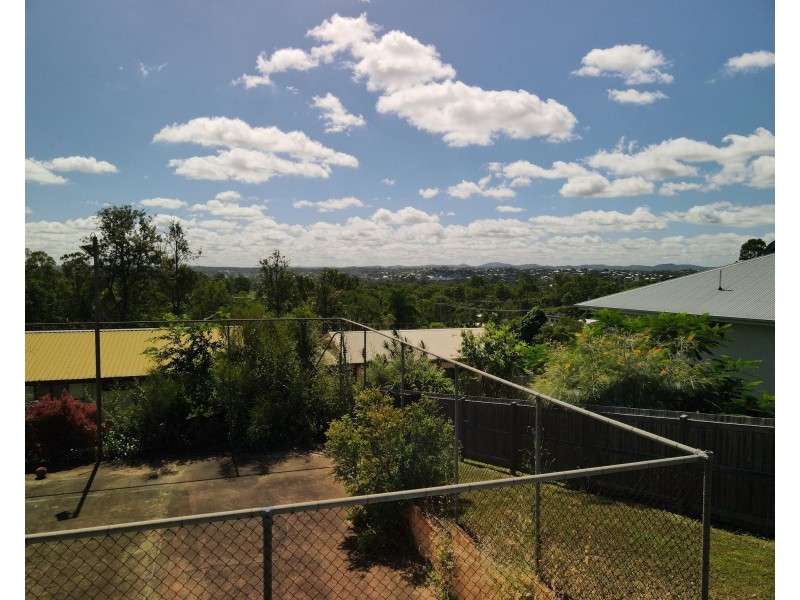 21 Watson Rd, Southside QLD 4570