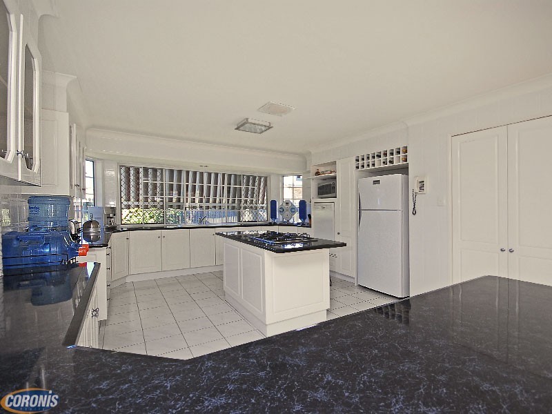 34 Dimboola Street, Bridgeman Downs QLD 4035