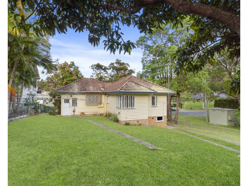 57 Leworthy Street, Bardon QLD 4065