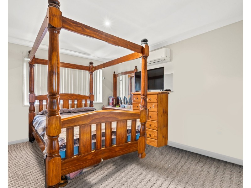 20 Weeroona Avenue, Beachmere QLD 4510