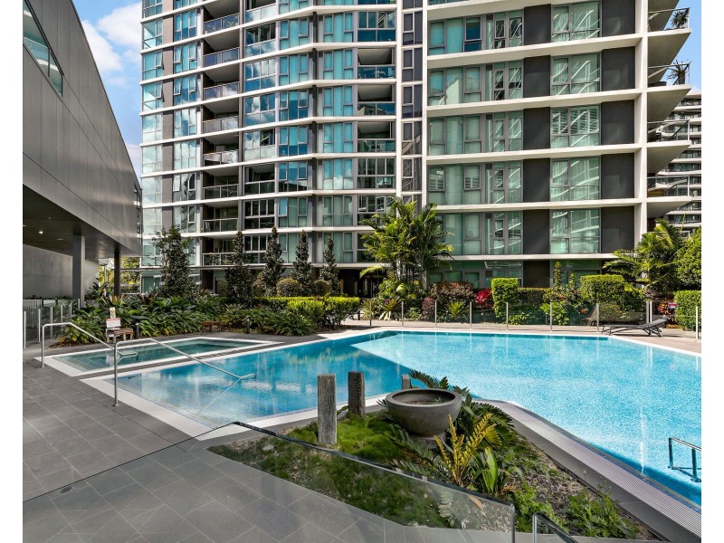 21202/8 Harbour Road, Hamilton QLD 4007