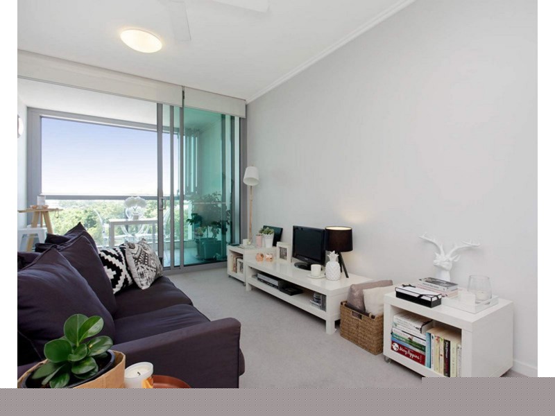 20504/8 Harbour Road, Hamilton QLD 4007