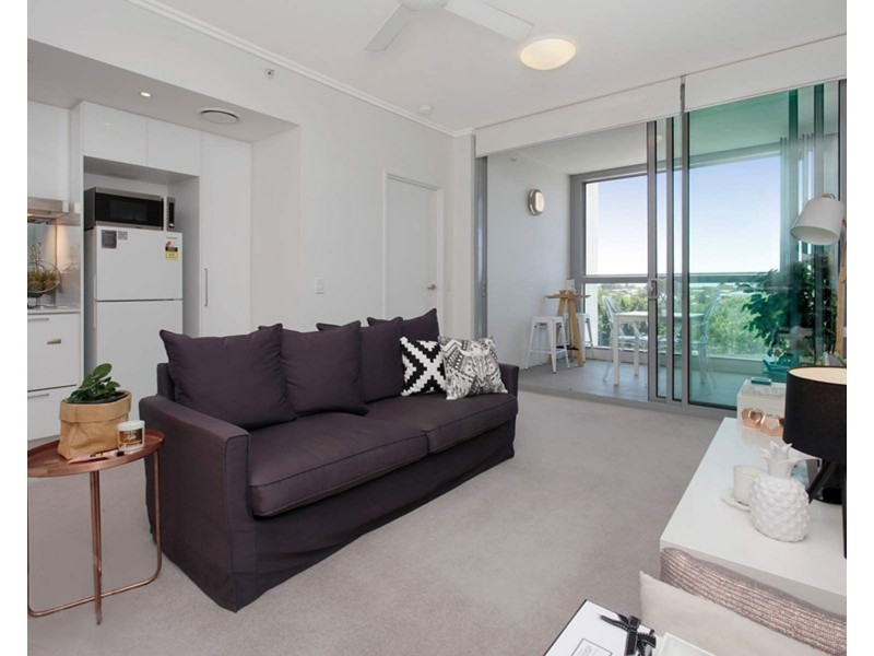 20504/8 Harbour Road, Hamilton QLD 4007