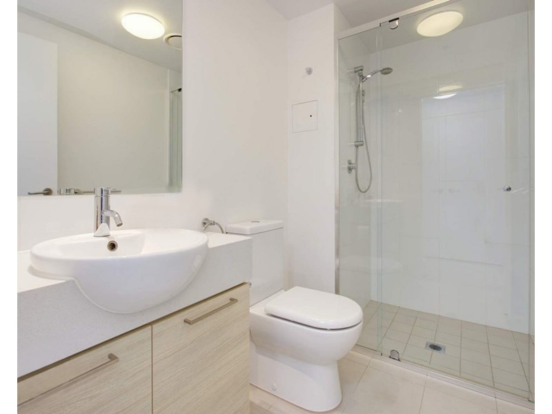 20504/8 Harbour Road, Hamilton QLD 4007