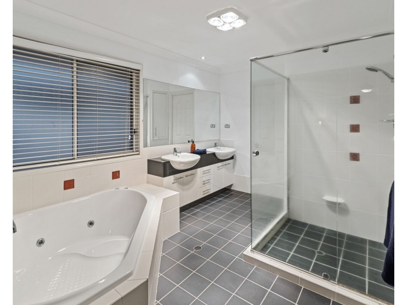 32 John Street, Manly West QLD 4179