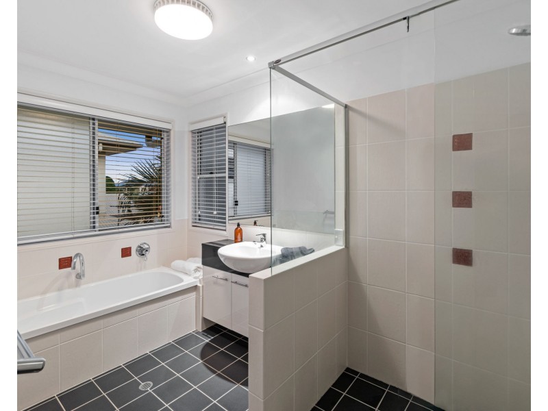 32 John Street, Manly West QLD 4179