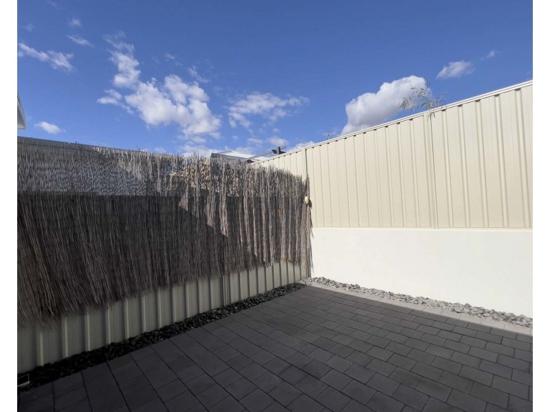 42 Lakey Street, Southern River WA 6110