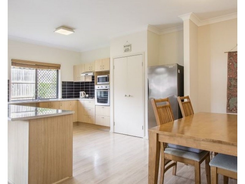 25 Creekside Drive, Springfield Lakes QLD 4300