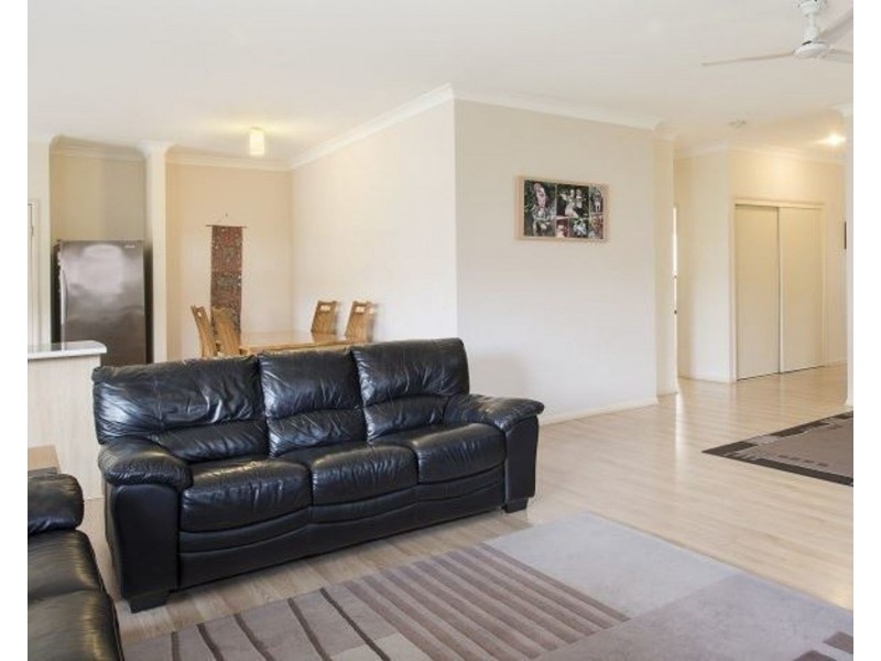 25 Creekside Drive, Springfield Lakes QLD 4300