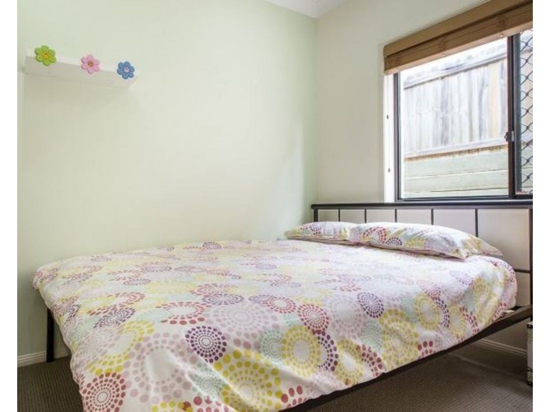 25 Creekside Drive, Springfield Lakes QLD 4300