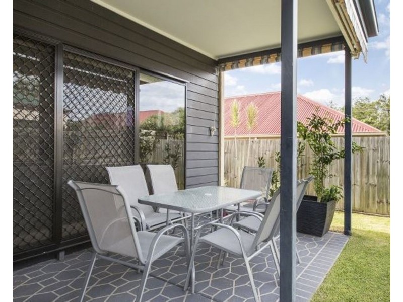 25 Creekside Drive, Springfield Lakes QLD 4300