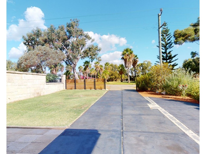 24a McGregor Road, Palmyra WA 6157